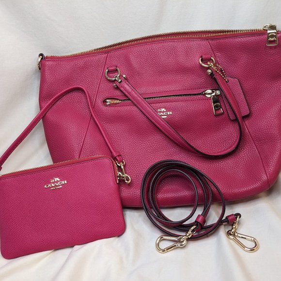 Coach Leather Pebble Prairie Satchel Black Cherry Tote  🎉HP👉Coach Prairie Bright Cherry Pebble Leather Satchel Bag